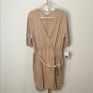 Liz Claiborne short sleeve sweater dress Tan XL